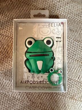 dELiA*s Green Frog Silicone AirPods Case Cover with White Accent